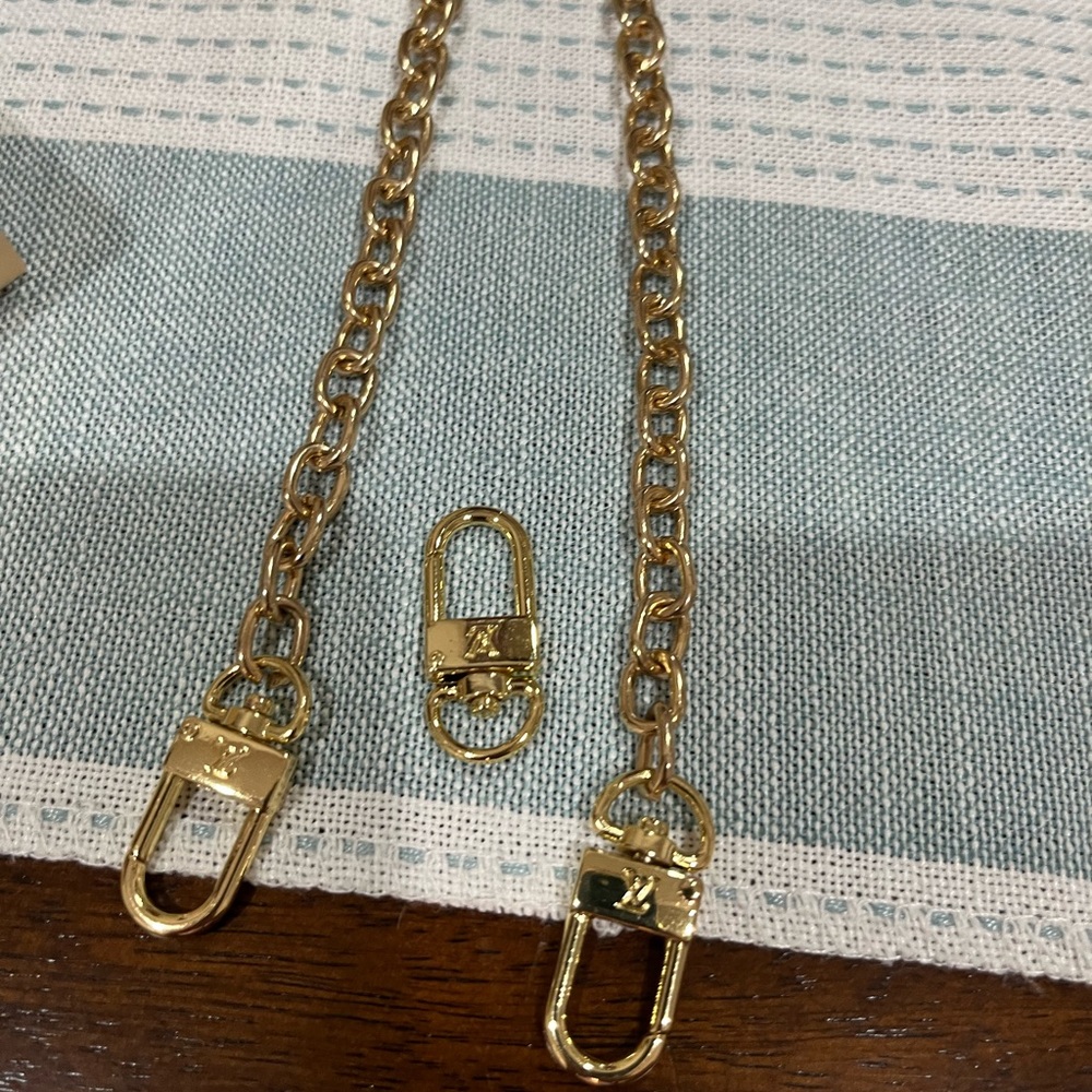 Authentic LV Gold Chain Strap & Extra LV Clasp with Box